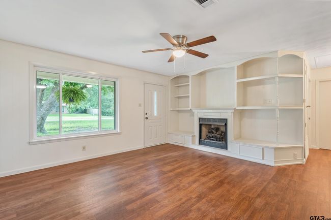 417 Polly St, House other with 3 bedrooms, 2 bathrooms and null parking in Bullard TX | Image 5