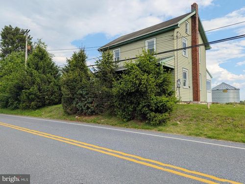 5809 Old Route 22, BERNVILLE, PA, 19506-8101 | Card Image