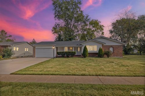 1522 Sherwood Forest Dr, Florissant, MO, 63031-1555 | Card Image
