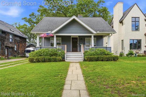 318 University Ave, Royal Oak, MI, 48067-1811 | Card Image
