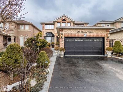 22 Suncrest Dr, House other with 4 bedrooms, 4 bathrooms and 4 parking in Brampton ON | Image 2