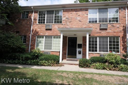 8-630 Ann St, Birmingham, MI, 48009-1798 | Card Image