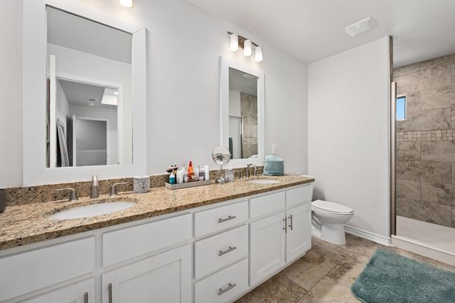 Master Bathroom w/ Dual Vanity | Image 21