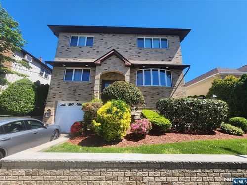 210 Newark Ave, Lyndhurst, NJ, 07071-1352 | Card Image