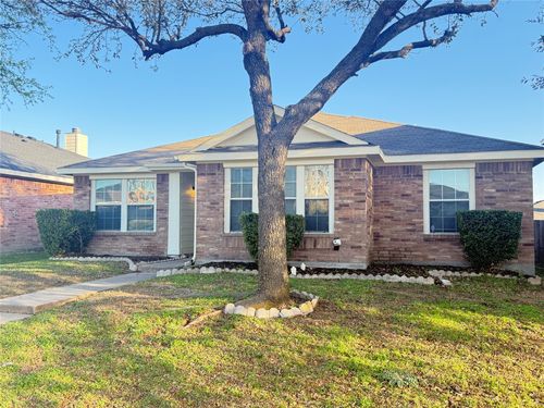 2237 Midbury Dr, Lancaster, TX, 75134-4919 | Card Image