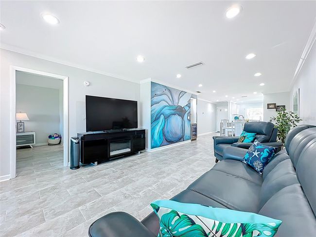 APT-27A - 19029 Us Highway 19 N, House other with 2 bedrooms, 2 bathrooms and null parking in CLEARWATER FL | Image 21