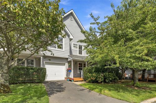 77 Sunburst Terrace, Islip, NY, 11722 | Card Image
