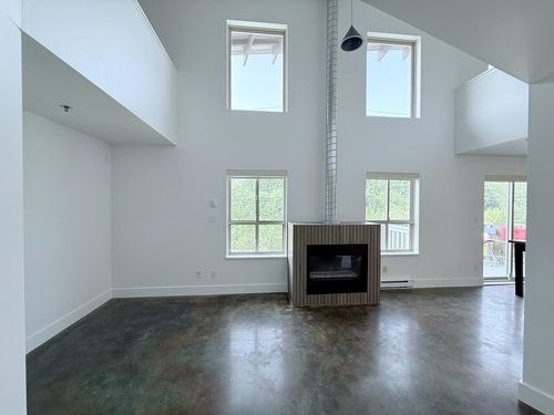 1-40775 Tantalus Rd, Squamish, BC, V8B0N2 | Card Image