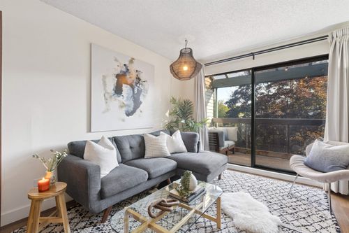 319-1422 E 3rd Ave, Vancouver, BC, V5N5R5 | Card Image
