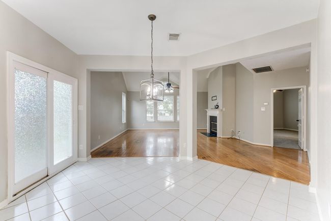1015 Pine Walk Trl, House other with 4 bedrooms, 3 bathrooms and 2 parking in Spring TX | Image 13
