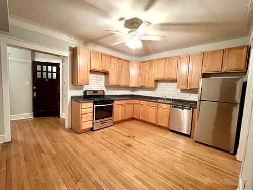 apt-1-908 Waveland Ave, Chicago, IL, 60613-7319 | Card Image