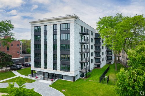 apt-204-550 Sheridan Sq, Evanston, IL, 60202-6602 | Card Image