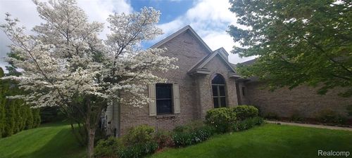15203 Woodpine Dr, Monroe, MI, 48161-3969 | Card Image