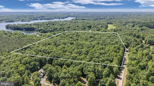 17 Denton Ct, Fredericksburg, VA, 22405-2169 | Card Image