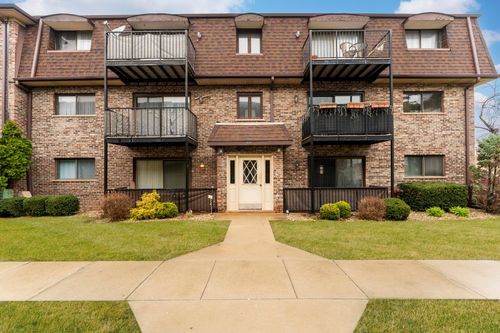 1a-7632 W Lawrence Ave, Harwood Heights, IL, 60706-3449 | Card Image