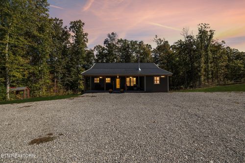2025 Allardt Tinch Rd, Jamestown, TN, 38556-6602 | Card Image