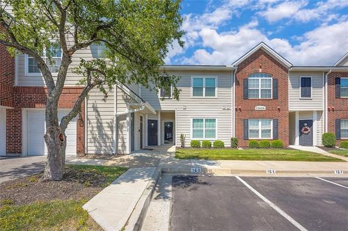 apt-d-11616 Tomahawk Creek Pkwy, Leawood, KS, 66211-2635 | Card Image
