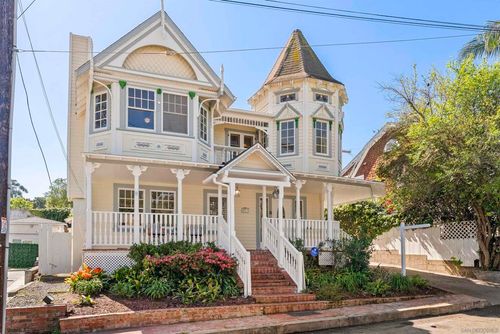 921 Court Way, San Diego, CA, 92103-1313 | Card Image