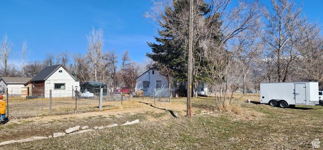 street view of barn, house, and yard | Image 26