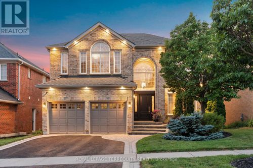 55 Splendor Drive, Whitby (Williamsburg), ON, L1P1X5 | Card Image