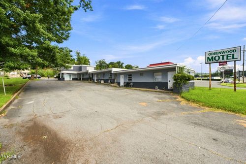 1778 Fort Henry Dr, Kingsport, TN, 37664-3227 | Card Image