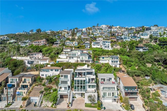 2492 Glenneyre St, House other with 4 bedrooms, 6 bathrooms and 2 parking in Laguna Beach CA | Image 36