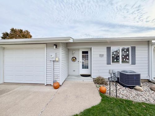 1370 Mcnally Dr, Winona, MN, 55987-6014 | Card Image