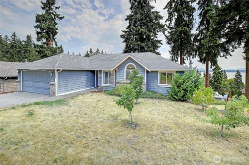 1237 Se Camano Dr, Camano Island, WA, 98282-8441 | Card Image