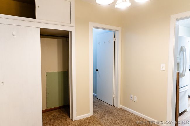 28360 Arbeka Rd, House other with 2 bedrooms, 1 bathrooms and null parking in Henryetta OK | Image 8