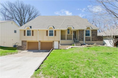 7912 N Michigan Ave, Kansas City, MO, 64118-1563 | Card Image