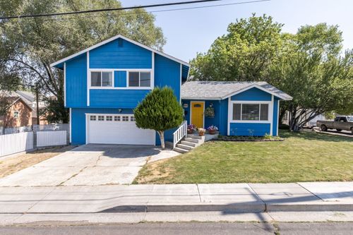 930 3rd St, Elko, NV, 89801-3106 | Card Image
