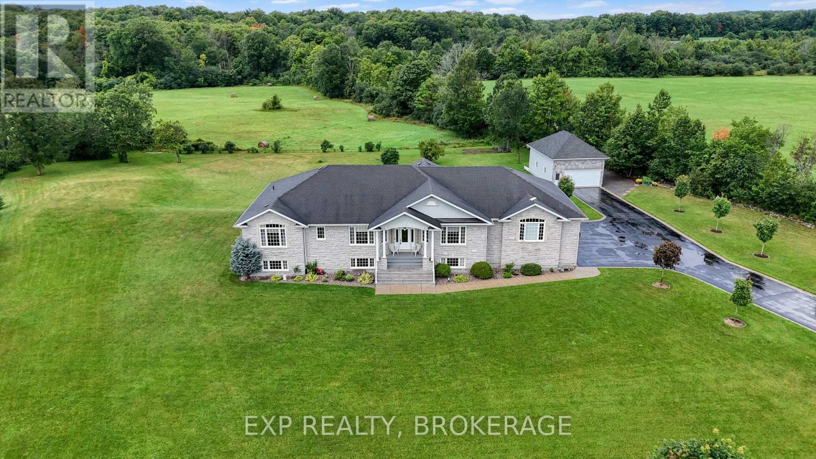 Residential in Frontenac (Frontenac South)