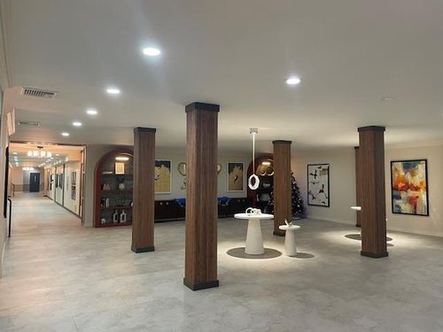 apt-218-219-360 Central Ave, Lawrence, NY, 11559-1603 | Card Image