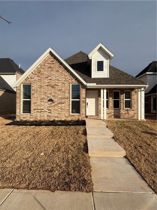 3202 Sw Lovely Ln, Bentonville, AR, 72713-9216 | Card Image