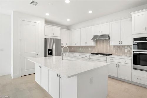 8893 Oceana Way, Naples, FL, 34114-2970 | Card Image