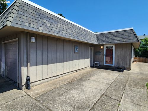 3584 Chiefs Ct Ne, Salem, OR, 97305-2029 | Card Image