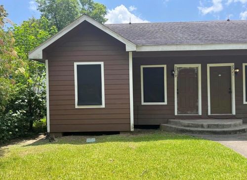 2721B Virginia St, Baytown, TX, 77520-6005 | Card Image