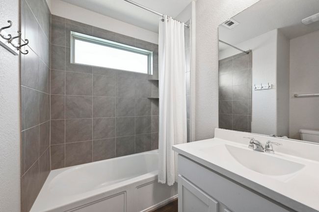 5817 Bell Tower Ln, House other with 3 bedrooms, 2 bathrooms and 4 parking in Austin TX | Image 12