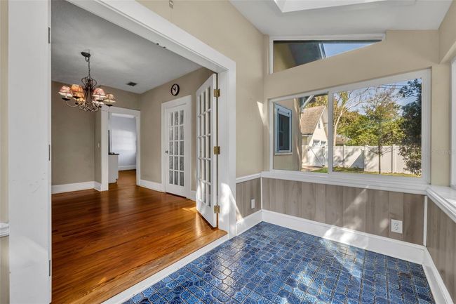 Charming side sunroom | Image 14