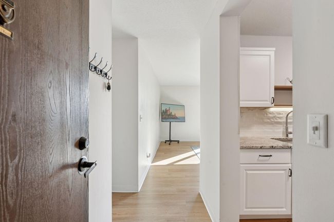 APT-405 - 1181 Edgcumbe Rd, Condo with 2 bedrooms, 1 bathrooms and null parking in Saint Paul MN | Image 9