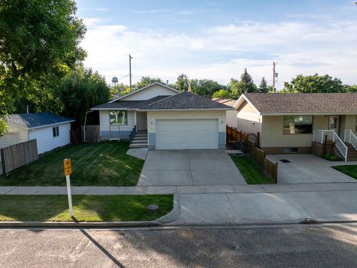 409 1 St N, Vulcan, AB, T0L2B0 | Card Image