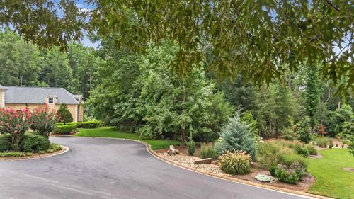 168 Lake Park Dr, Spartanburg, SC, 29301-5339 | Card Image