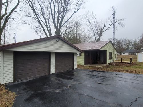 2314 1/2 E Main St, Urbana, IL, 61802-2242 | Card Image