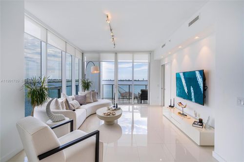 1007-601 Ne 27th St, Miami, FL, 33137-4680 | Card Image