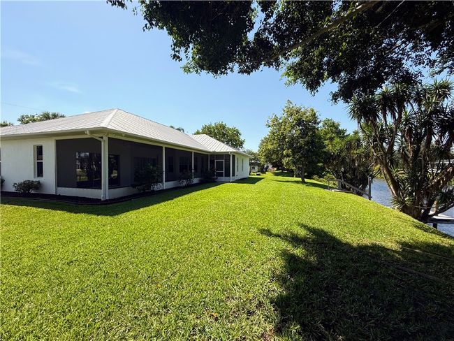 51 Joy Haven Dr, House other with 3 bedrooms, 2 bathrooms and null parking in SEBASTIAN FL | Image 31