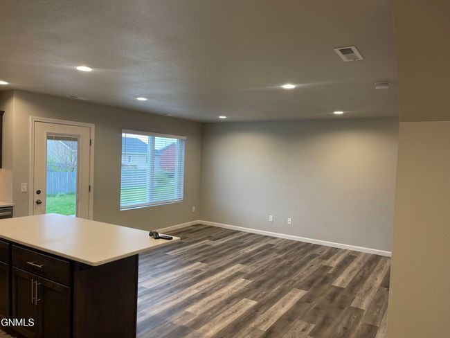 126 Marshall Loop, House other with 3 bedrooms, 3 bathrooms and null parking in Bismarck ND | Image 4