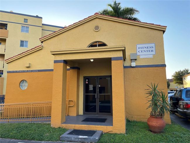APT-203 - 14970 Sw 82 Nd Ln, Condo with 2 bedrooms, 3 bathrooms and null parking in Miami FL | Image 33