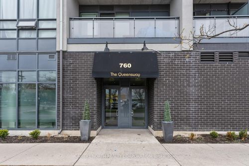 608-760 The Queensway, Etobicoke, ON, M8Z0E1 | Card Image