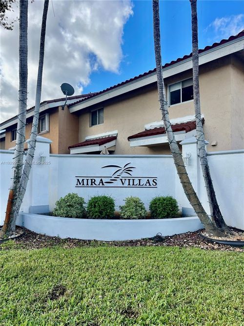 apt-309-562 Nw 82nd Pl, Miami, FL, 33126-3979 | Card Image