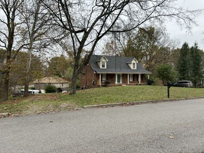 405 Warren Cir, House other with 4 bedrooms, 2 bathrooms and 2 parking in Clarksville TN | Image 2